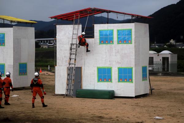 建物内からの脱出