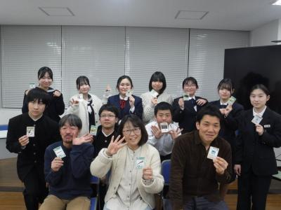 お気に入りの動植物のカードで集合写真