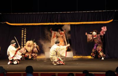穴笠神楽団