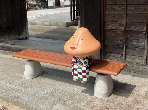 もののけベンチ（人面）