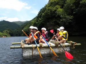 いかだ遊び
