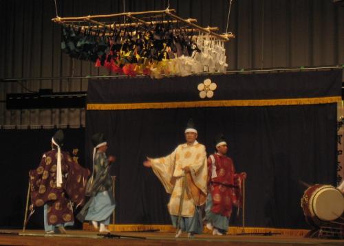 伊賀和志神楽「鈴合せ」