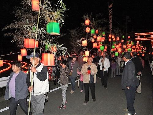 辻八幡神社の神殿入り